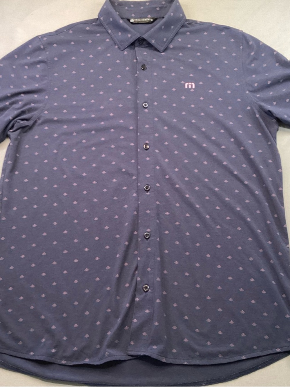Travis Mathew Men’s “Shore of It” Short Sleeve Button Up Shirt Blue Geo Print LG